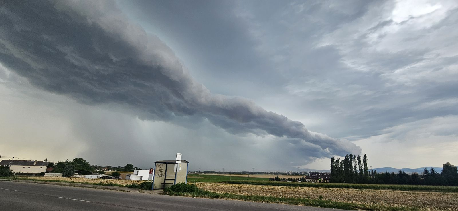 Charakter počasia na Slovensku v júli 2025 - atmosférické zrážky a fenológia